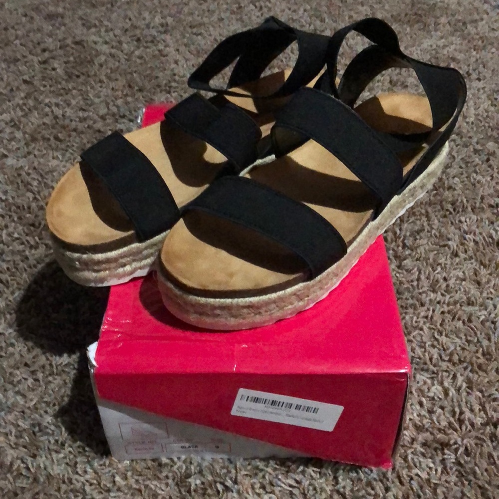 Brand New, Elevated sandals, size 9, black